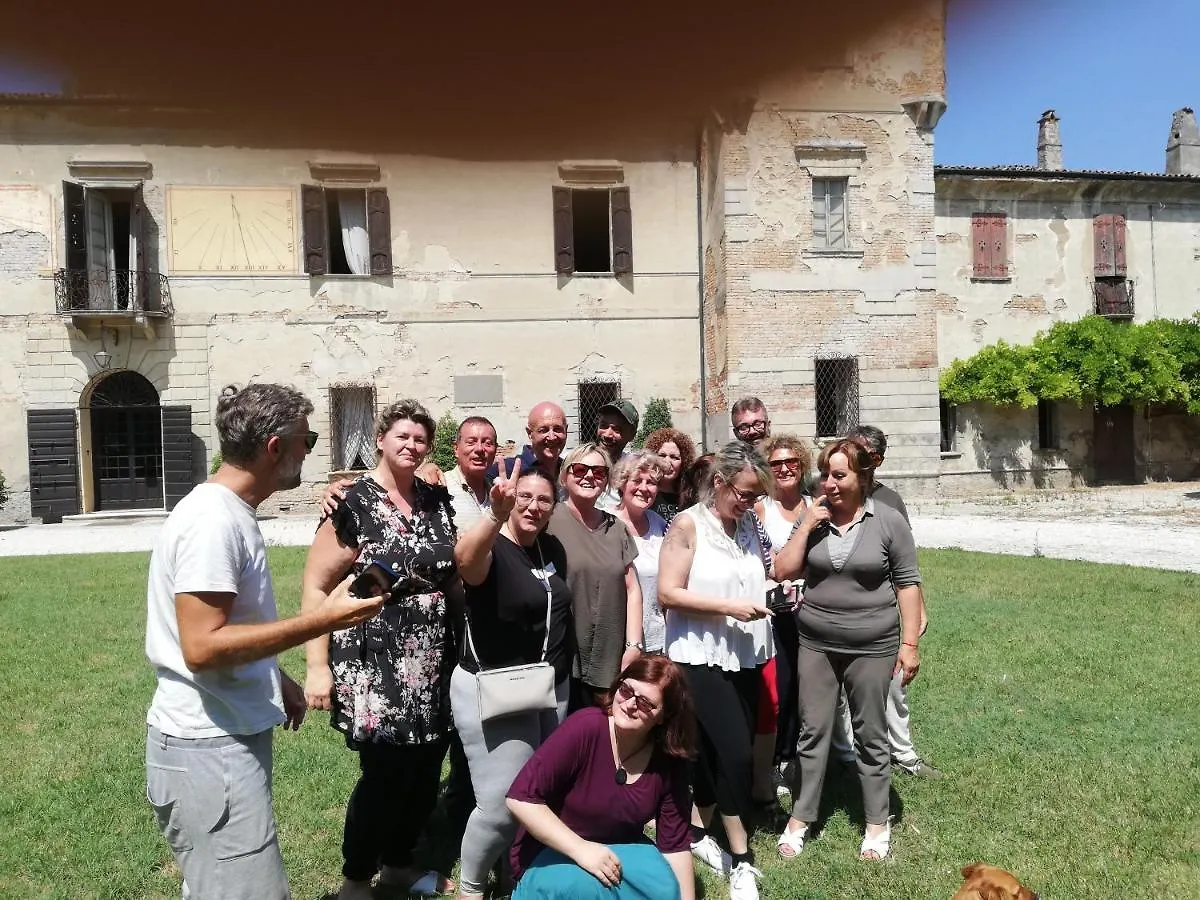 Ostello Castello Mina Della Scala Casteldidone Hostel