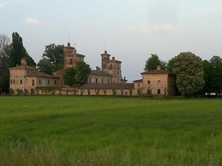 Ostello Castello Mina Della Scala Casteldidone Italy