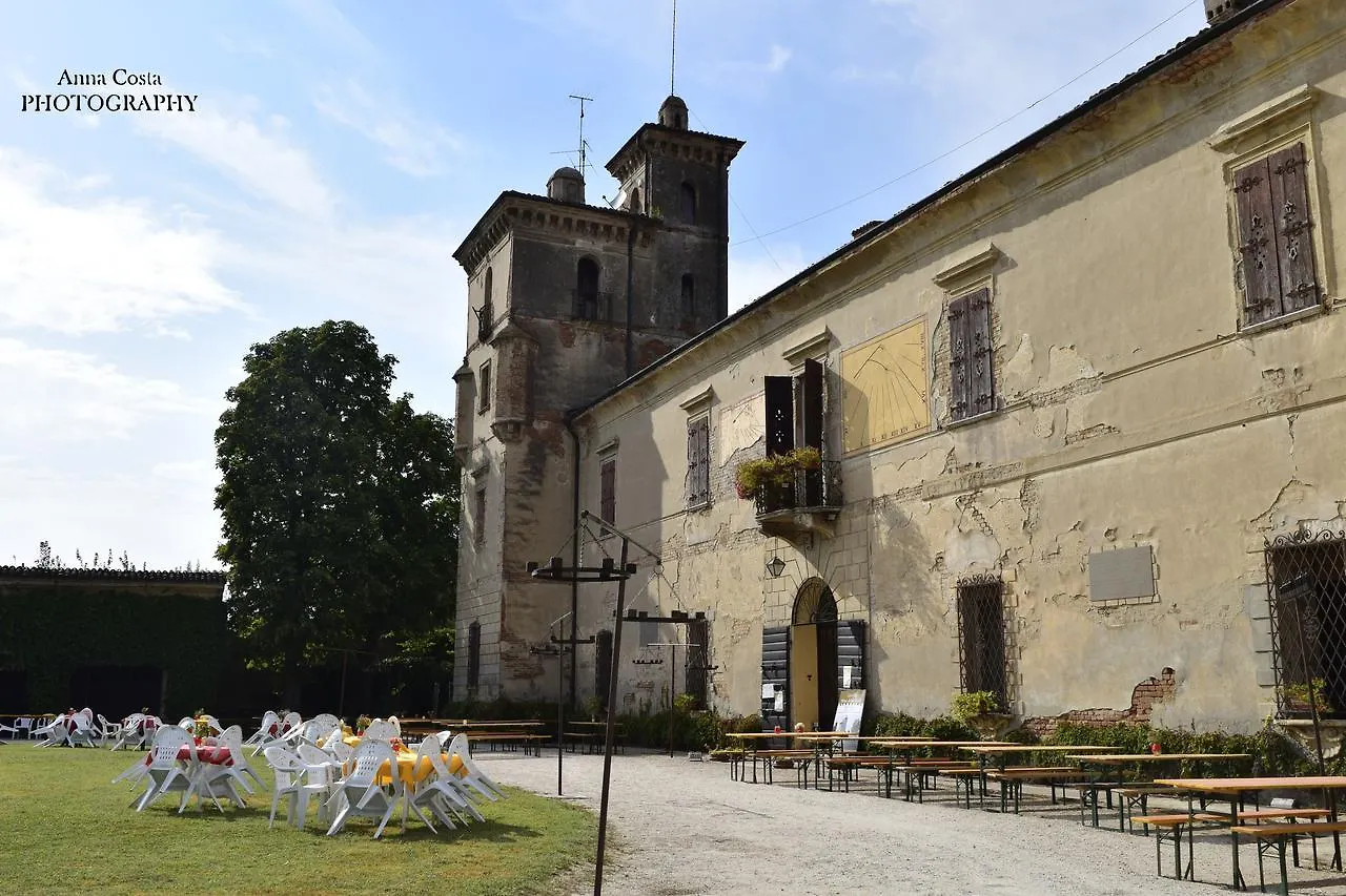 Ostello Castello Mina Della Scala Casteldidone Italy