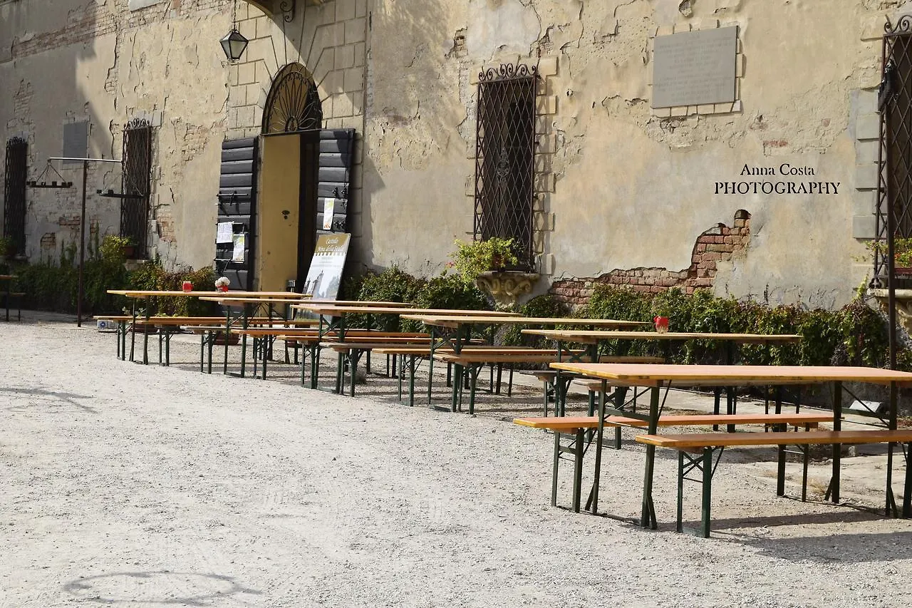 Hostel Ostello Castello Mina Della Scala Casteldidone Italy