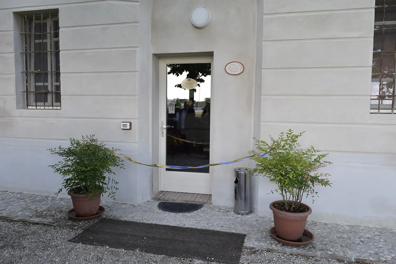 Ostello Castello Mina Della Scala Casteldidone Hostel